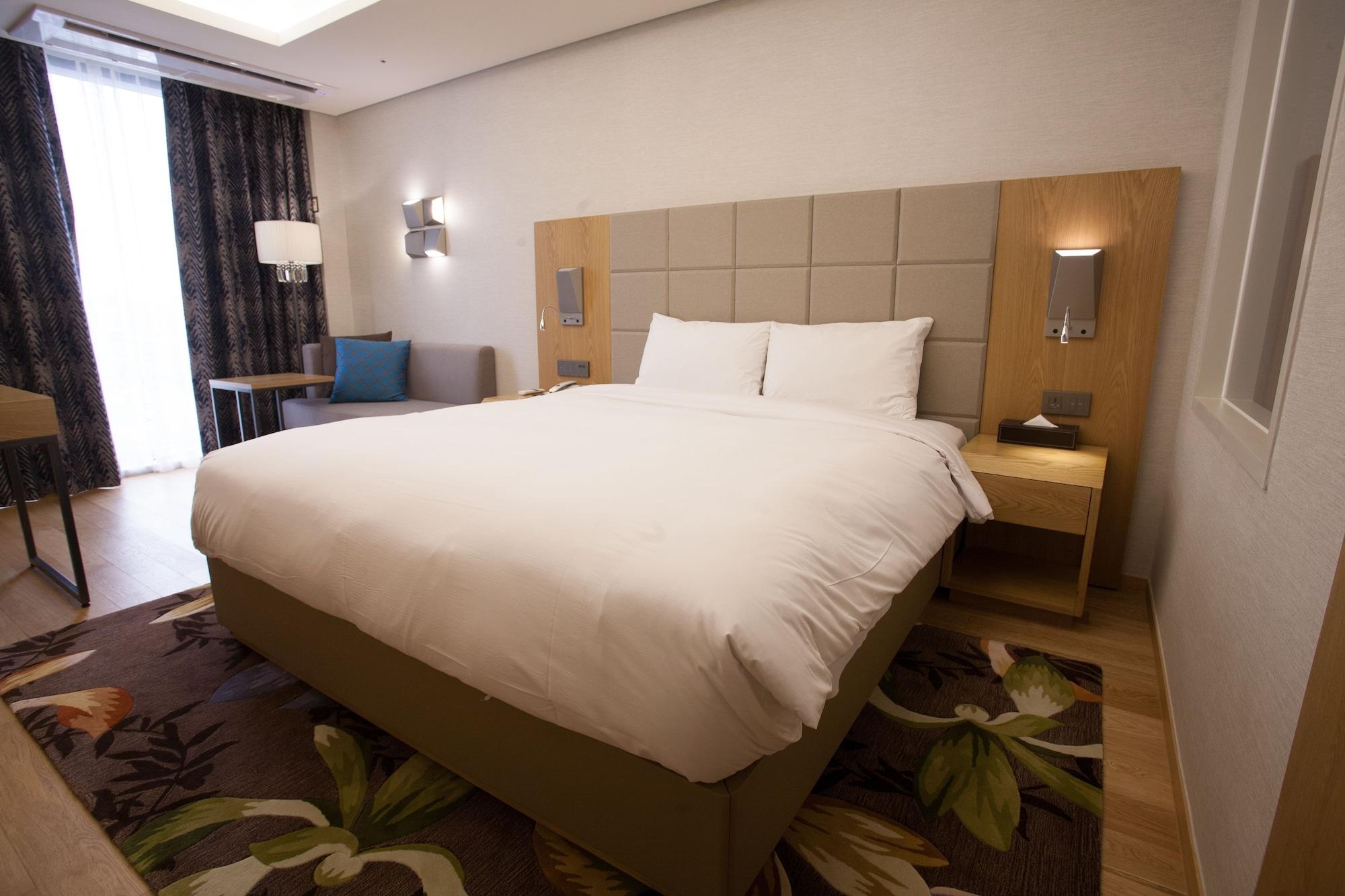 Charis Hotel Incheon Bagian luar foto