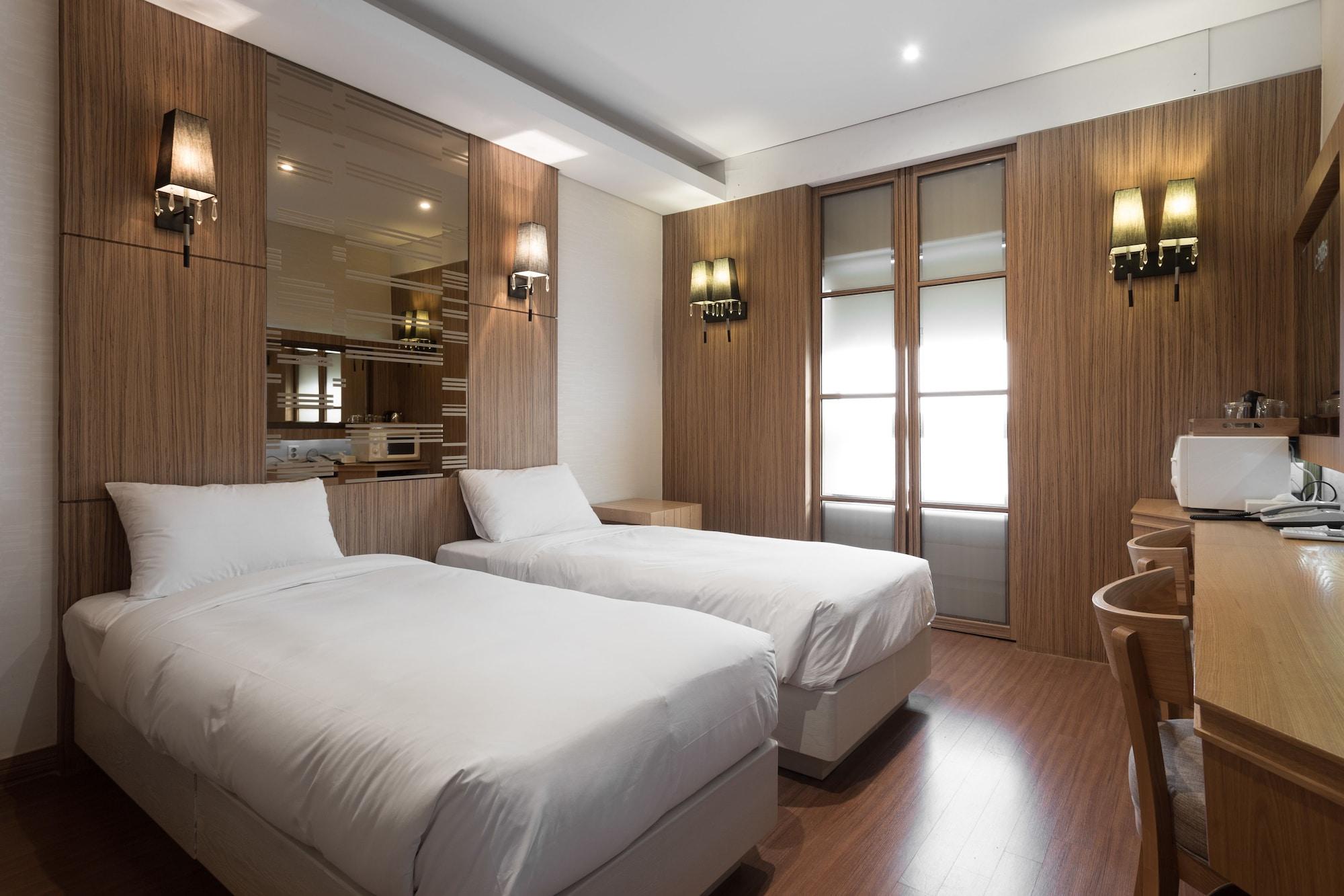 Charis Hotel Incheon Bagian luar foto