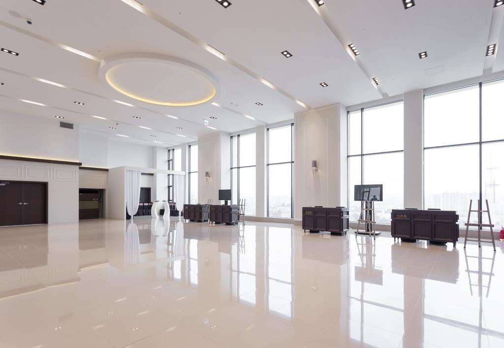 Charis Hotel Incheon Bagian luar foto