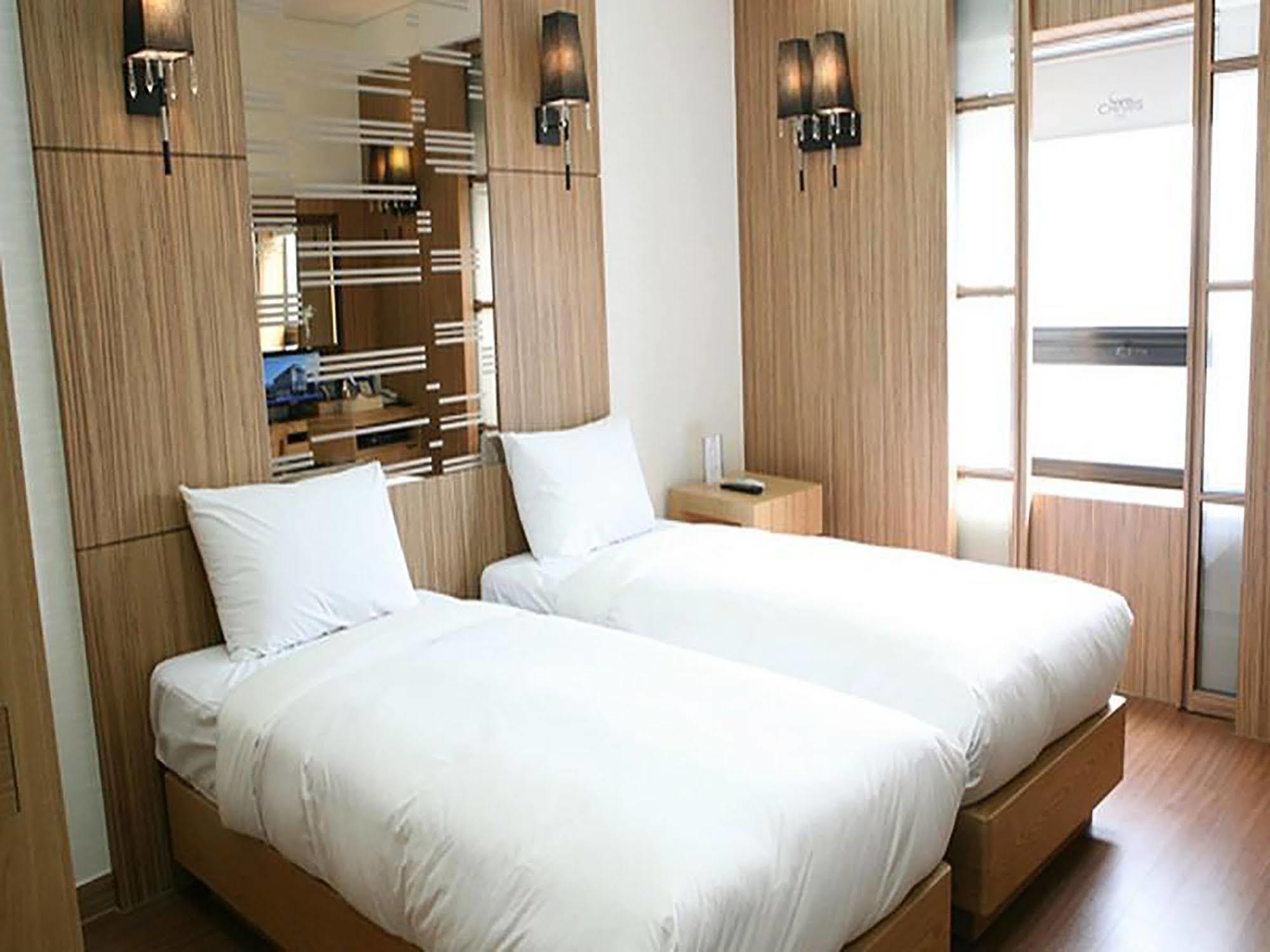 Charis Hotel Incheon Bagian luar foto