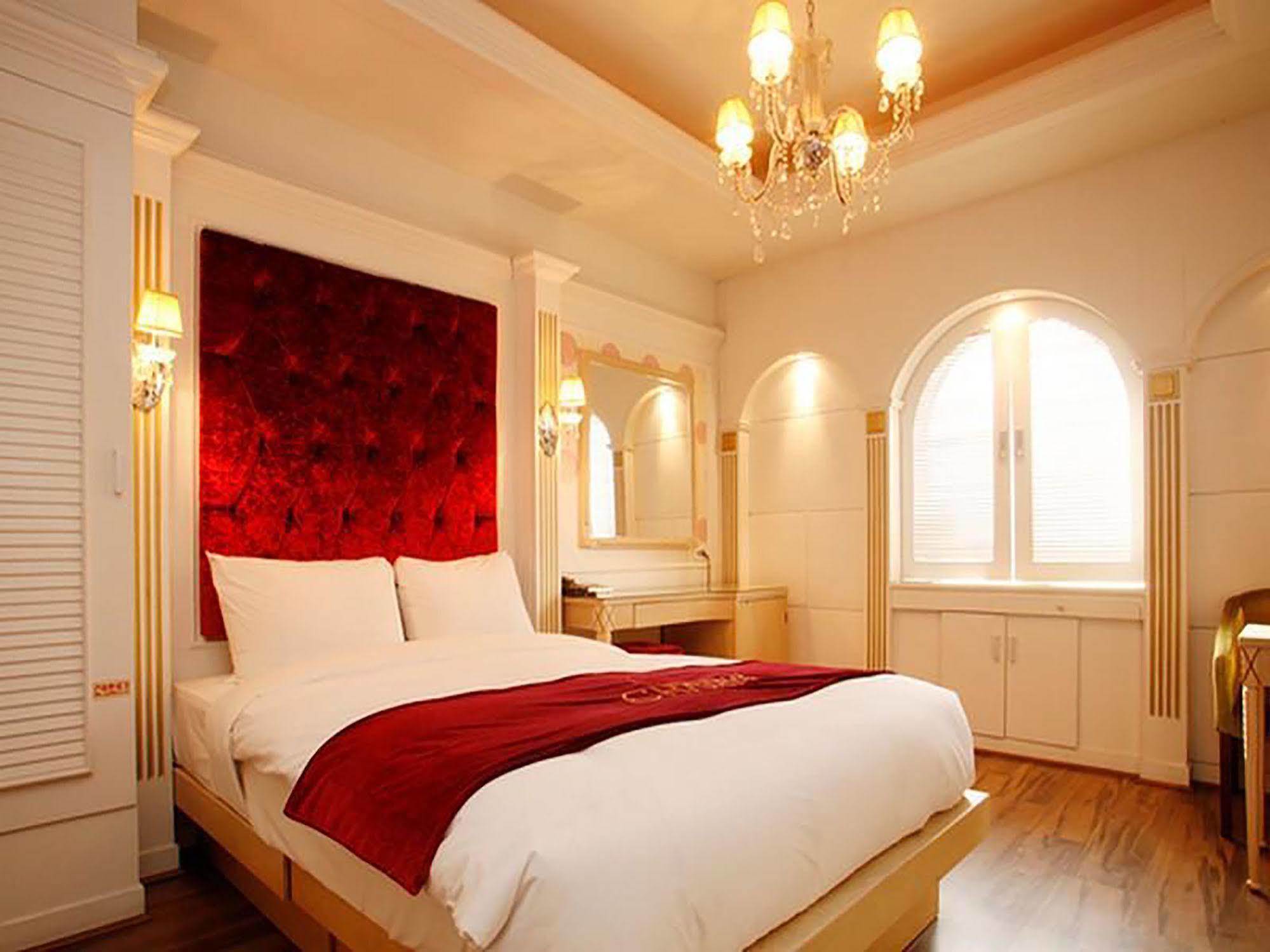 Charis Hotel Incheon Bagian luar foto
